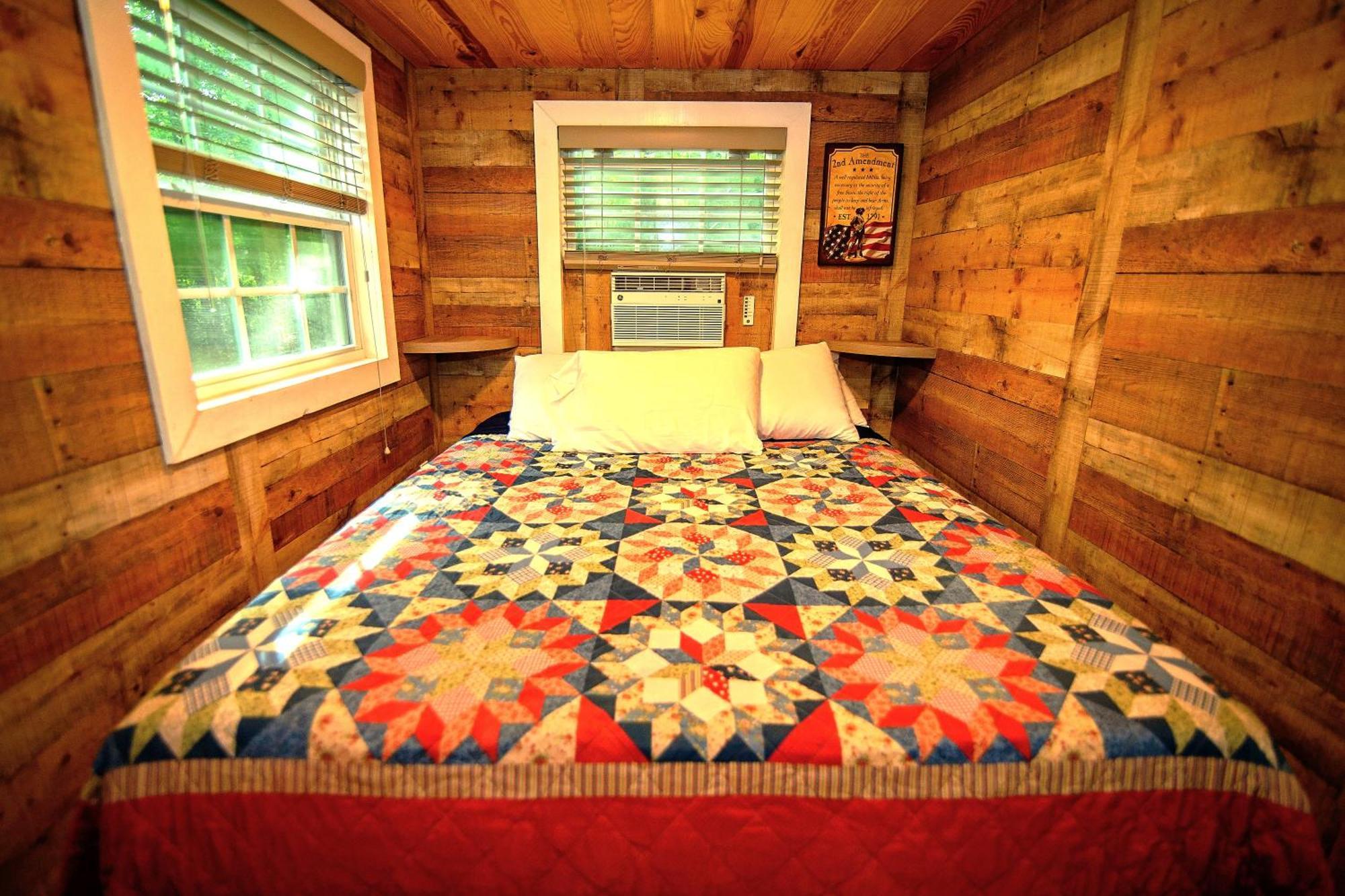 The Americana - Parker Creek Bend Cabins Murfreesboro Dış mekan fotoğraf